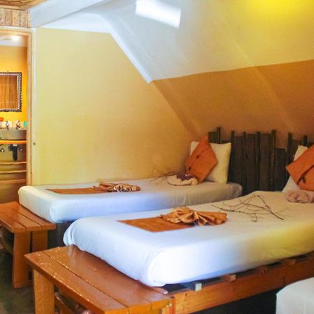 Elephant Trail Guesthouse And Backpackers Kasane Zewnętrze zdjęcie