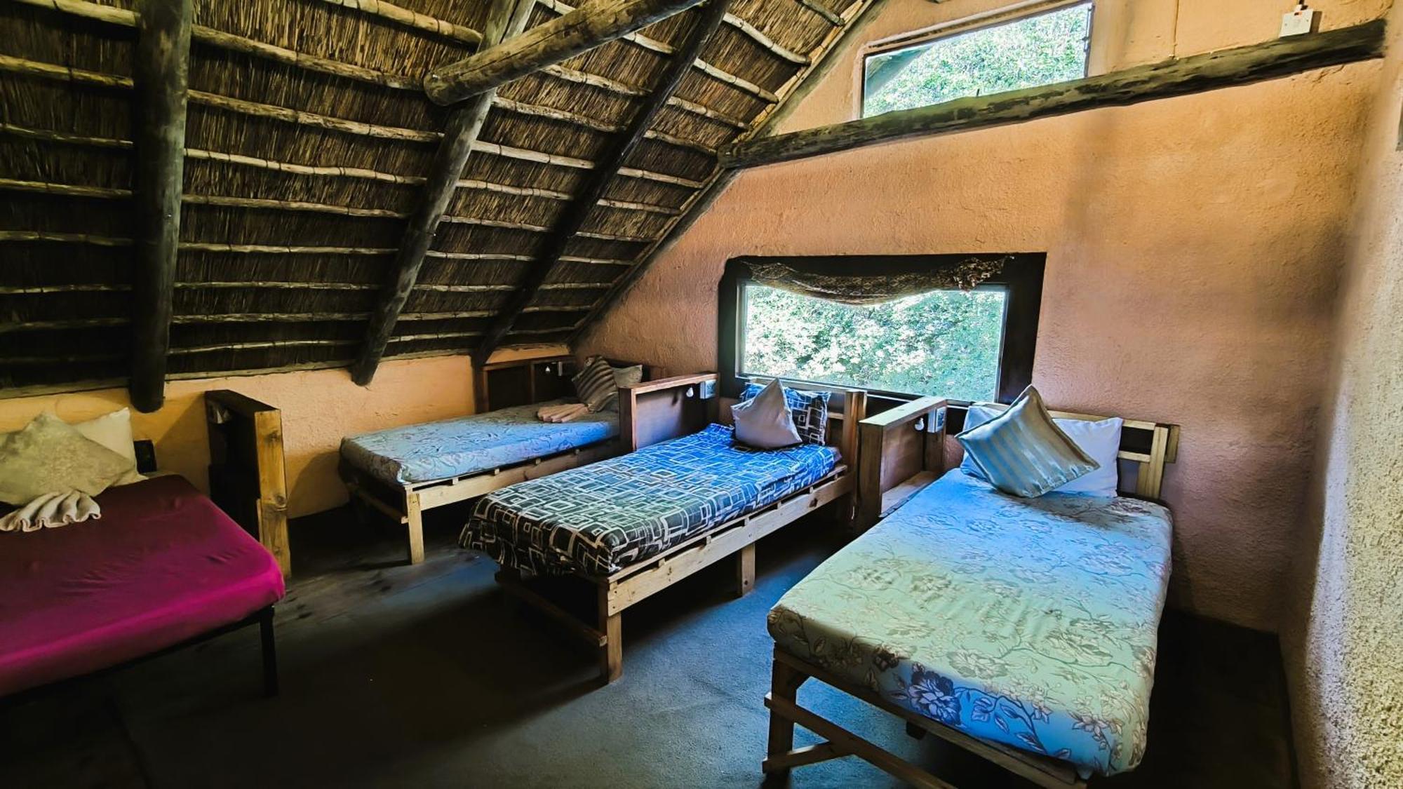 Elephant Trail Guesthouse And Backpackers Kasane Zewnętrze zdjęcie