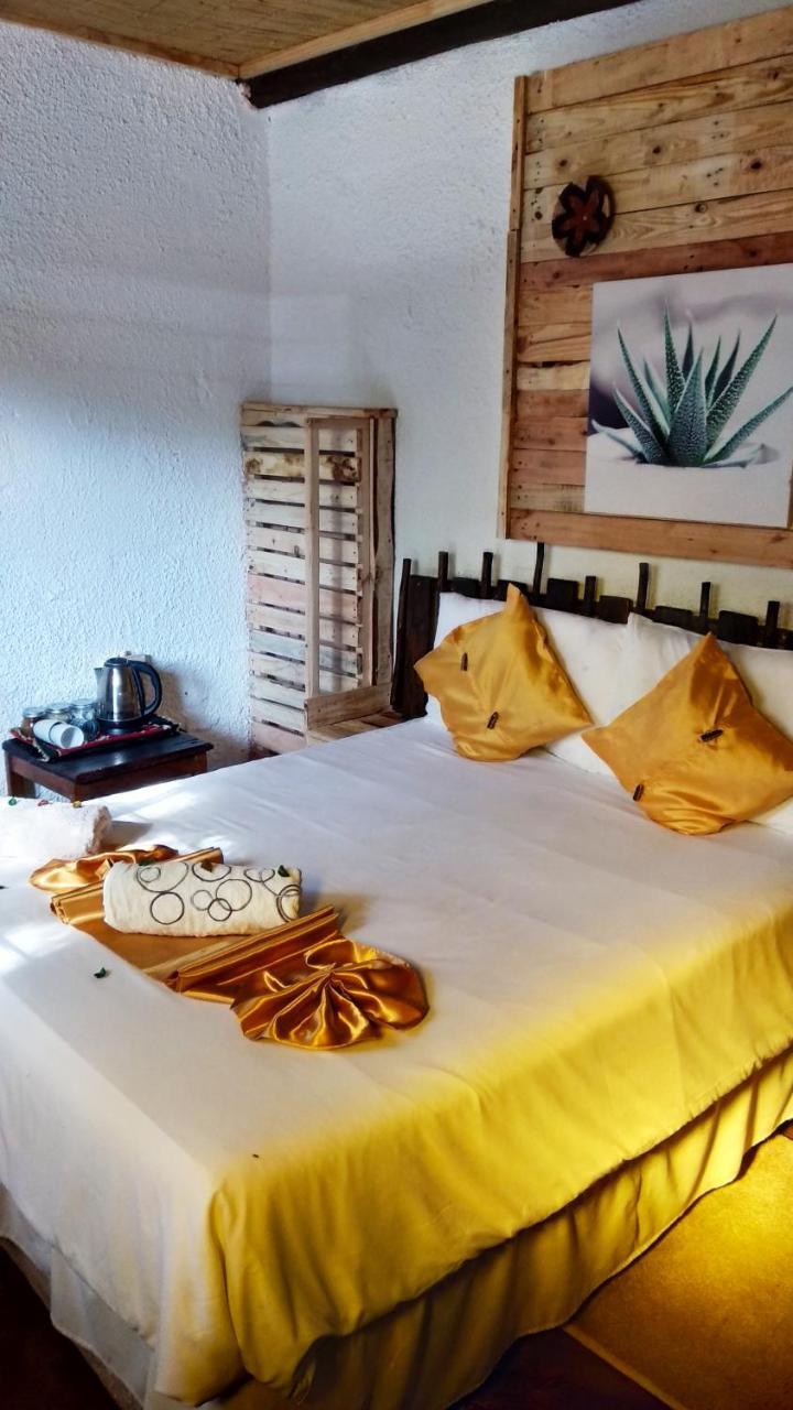 Elephant Trail Guesthouse And Backpackers Kasane Zewnętrze zdjęcie