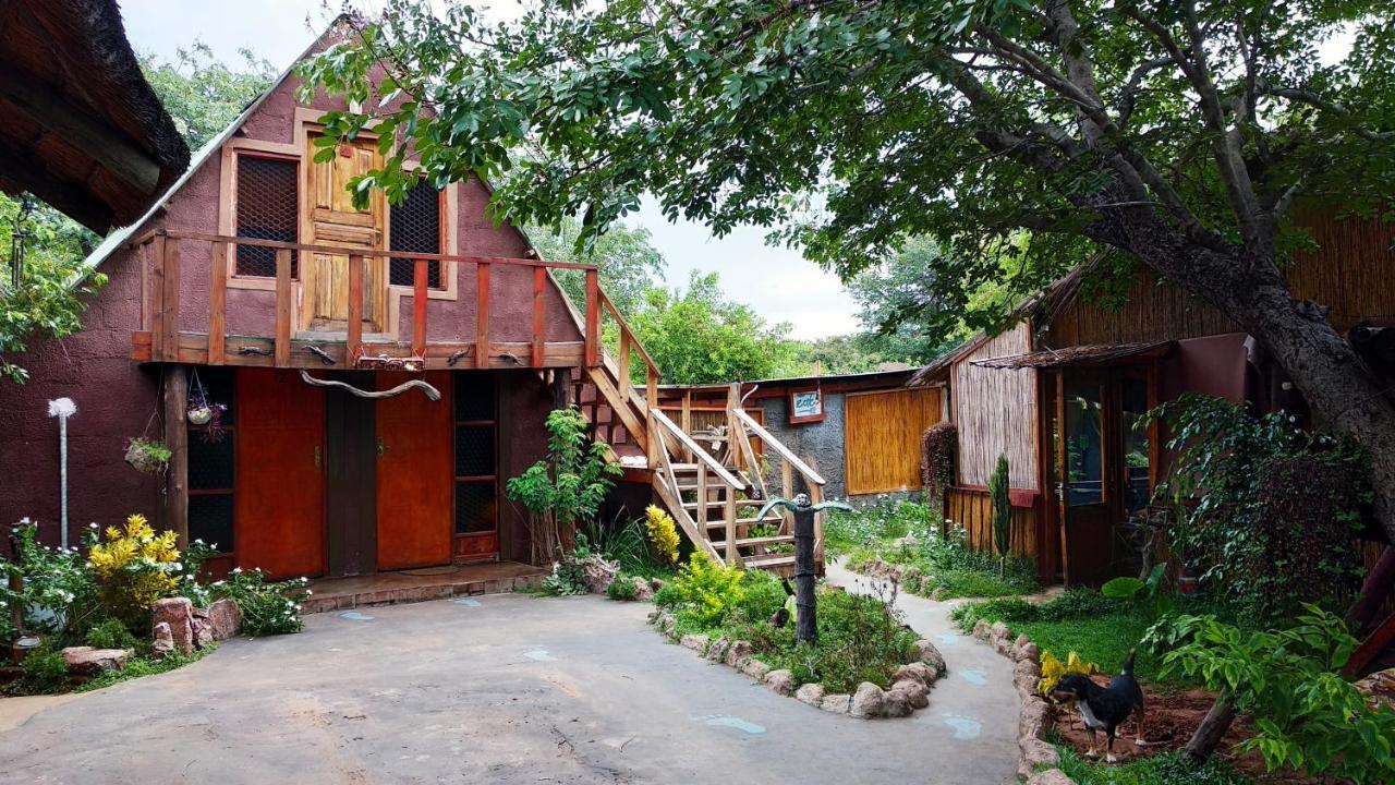 Elephant Trail Guesthouse And Backpackers Kasane Zewnętrze zdjęcie